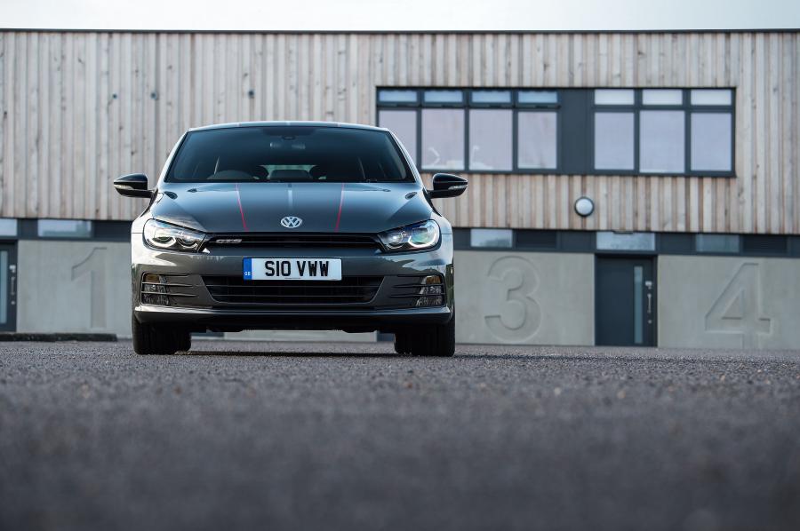  Volkswagen Scirocco GTS 2016 года  (UK) (фото 8 из 29)